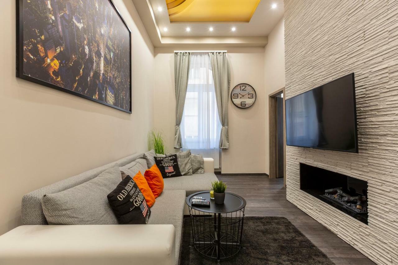 Deluxe Downtown Home 2 Bedrm, 2 Bathrm Budapest Extérieur photo