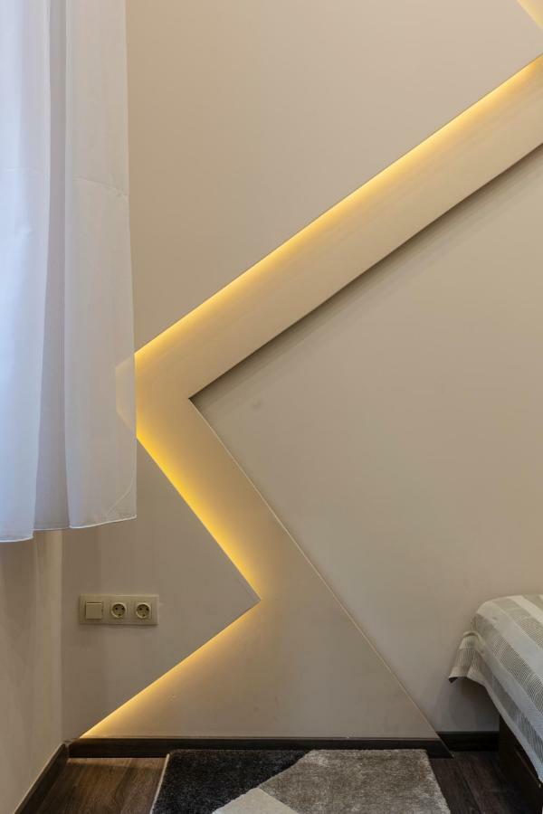 Deluxe Downtown Home 2 Bedrm, 2 Bathrm Budapest Extérieur photo